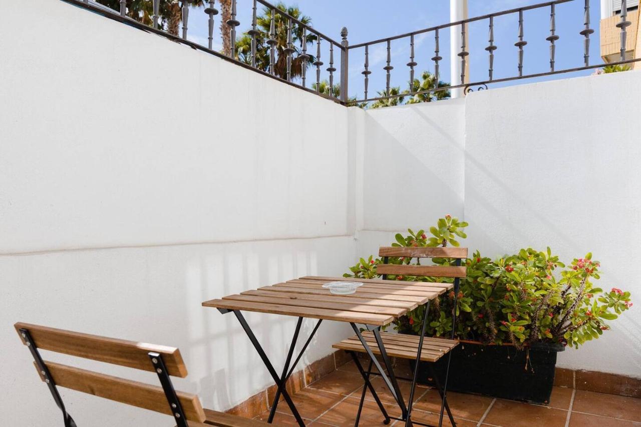 Loft En Primera Linea Del Paseo Maritimo Malaga Exterior photo