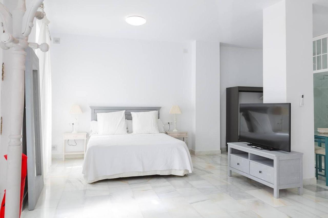 Loft En Primera Linea Del Paseo Maritimo Malaga Exterior photo
