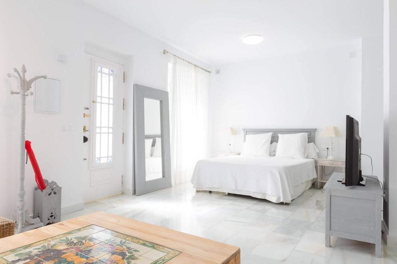 Loft En Primera Linea Del Paseo Maritimo Malaga Exterior photo